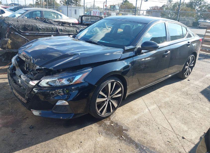 Photo 2 of 2019 Nissan Altima 2.5 SR (VIN 1N4BL4CVXKC108518)