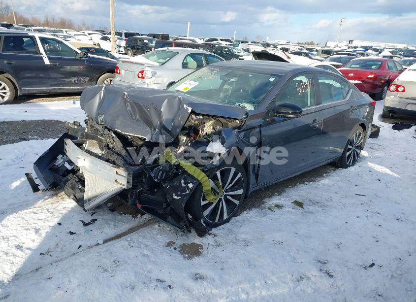 Photo 2 of 2019 Nissan Altima 2.5 SR (VIN 1N4BL4CVXKC122936)