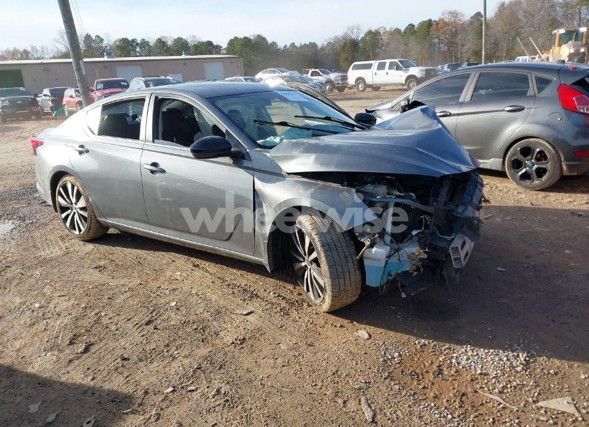 2019 Nissan Altima 2.5 SR (VIN 1N4BL4CVXKC136500) main photo
