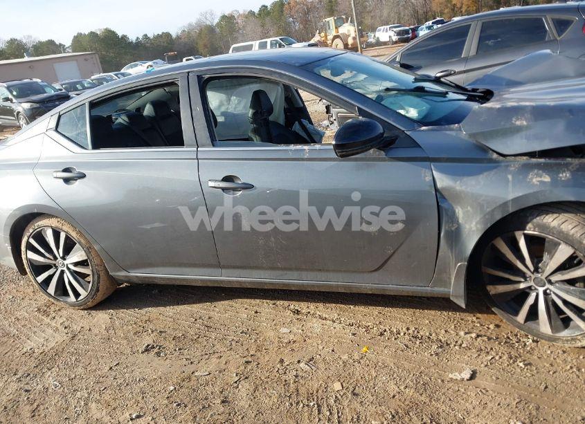 Photo 13 of 2019 Nissan Altima 2.5 SR (VIN 1N4BL4CVXKC136500)