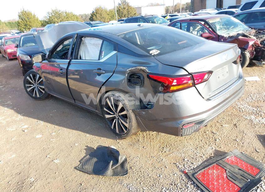 Photo 3 of 2019 Nissan Altima 2.5 SR (VIN 1N4BL4CVXKC136500)