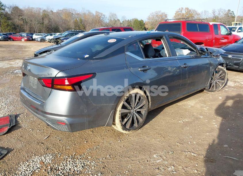 Photo 4 of 2019 Nissan Altima 2.5 SR (VIN 1N4BL4CVXKC136500)