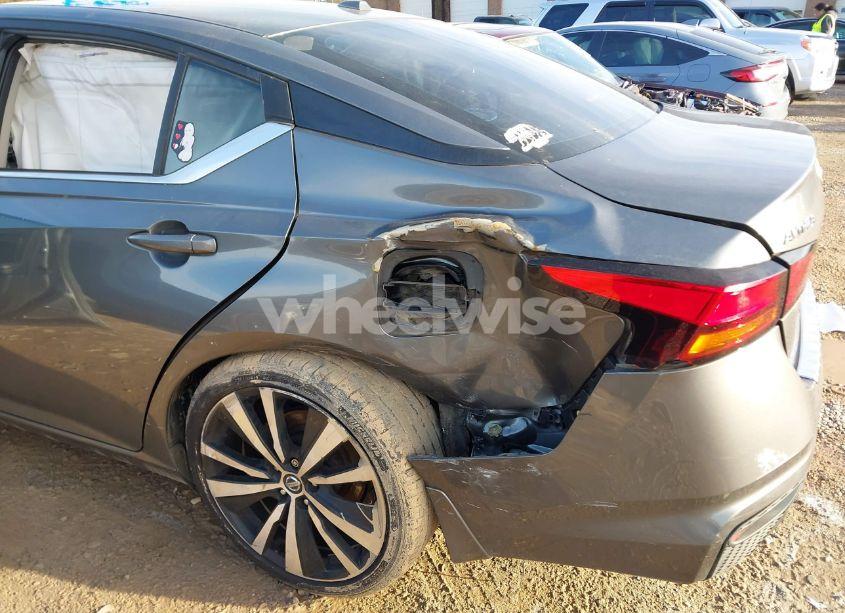 Photo 6 of 2019 Nissan Altima 2.5 SR (VIN 1N4BL4CVXKC136500)