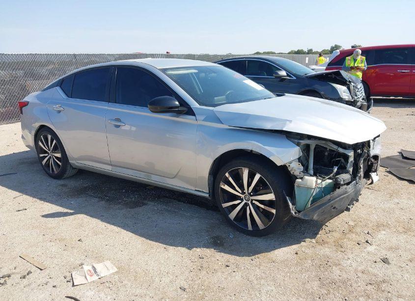 2019 Nissan Altima 2.5 SR (VIN 1N4BL4CVXKC149053) main photo