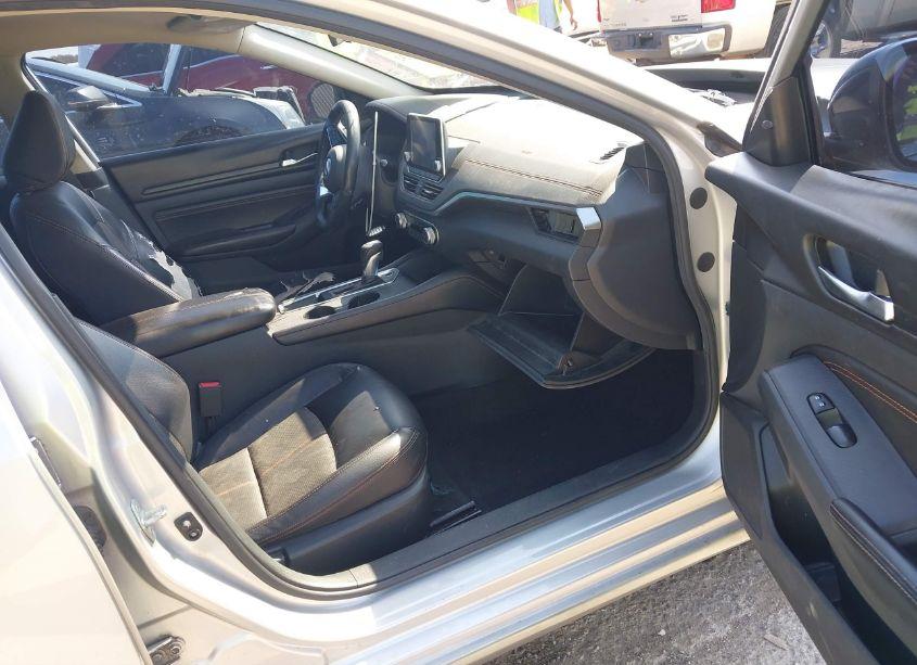 Photo 5 of 2019 Nissan Altima 2.5 SR (VIN 1N4BL4CVXKC149053)