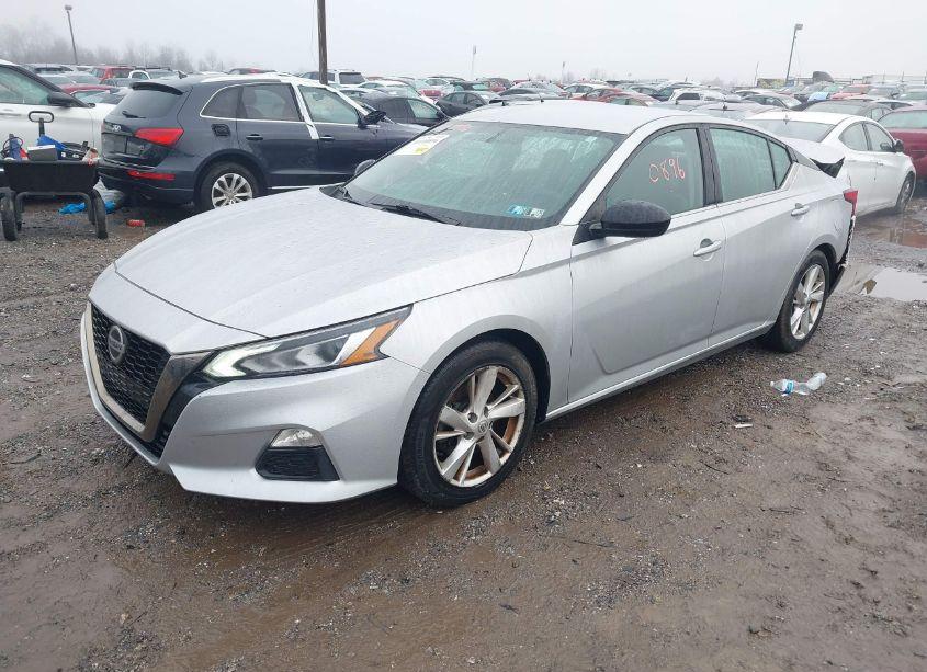 Photo 2 of 2019 Nissan Altima 2.5 SR (VIN 1N4BL4CVXKC159243)
