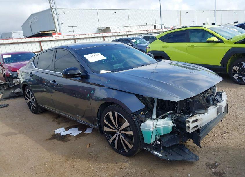 2019 Nissan Altima 2.5 SR (VIN 1N4BL4CVXKN313728) main photo