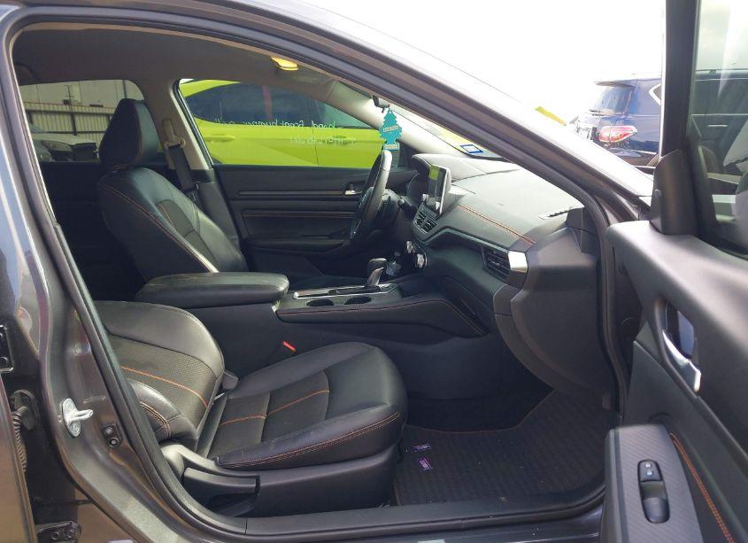 Photo 5 of 2019 Nissan Altima 2.5 SR (VIN 1N4BL4CVXKN313728)