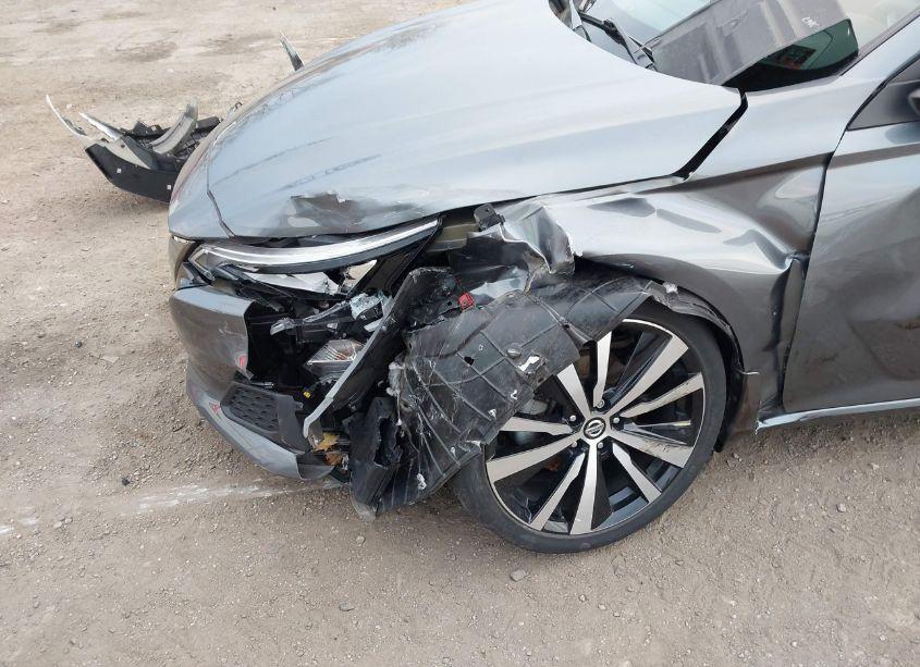 Photo 6 of 2020 Nissan Altima SR FWD (VIN 1N4BL4CVXLC119195)