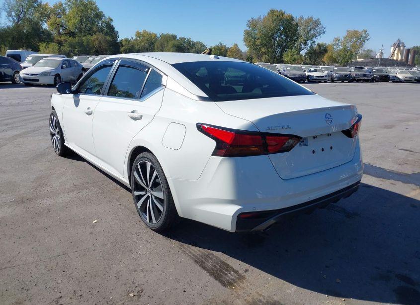 Photo 3 of 2020 Nissan Altima SR FWD (VIN 1N4BL4CVXLC183849)