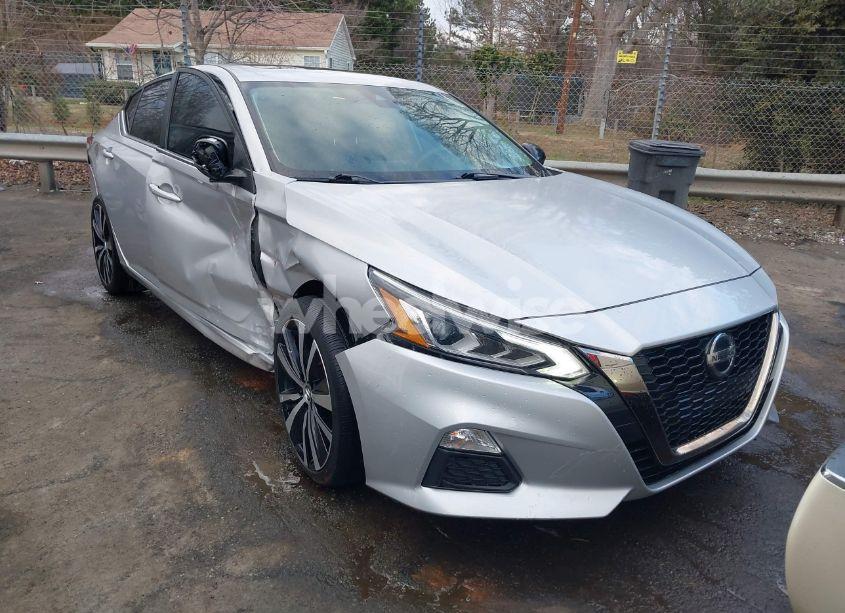 2020 Nissan Altima SR FWD (VIN 1N4BL4CVXLC214629) main photo
