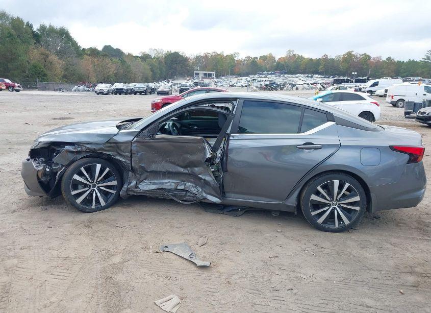 Photo 13 of 2020 Nissan Altima SR FWD (VIN 1N4BL4CVXLC245556)