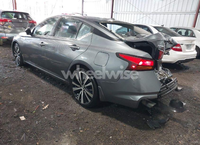 Photo 3 of 2020 Nissan Altima SR FWD (VIN 1N4BL4CVXLN301161)