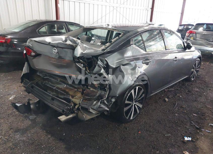 Photo 4 of 2020 Nissan Altima SR FWD (VIN 1N4BL4CVXLN301161)