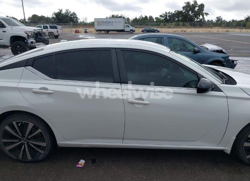 Photo 13 of 2021 Nissan Altima SR FWD (VIN 1N4BL4CVXMN397603)