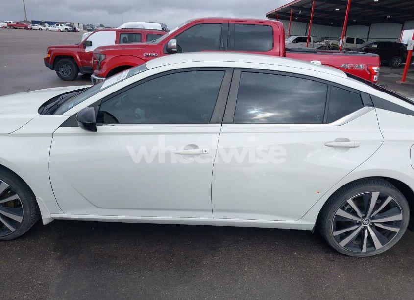 Photo 14 of 2021 Nissan Altima SR FWD (VIN 1N4BL4CVXMN397603)