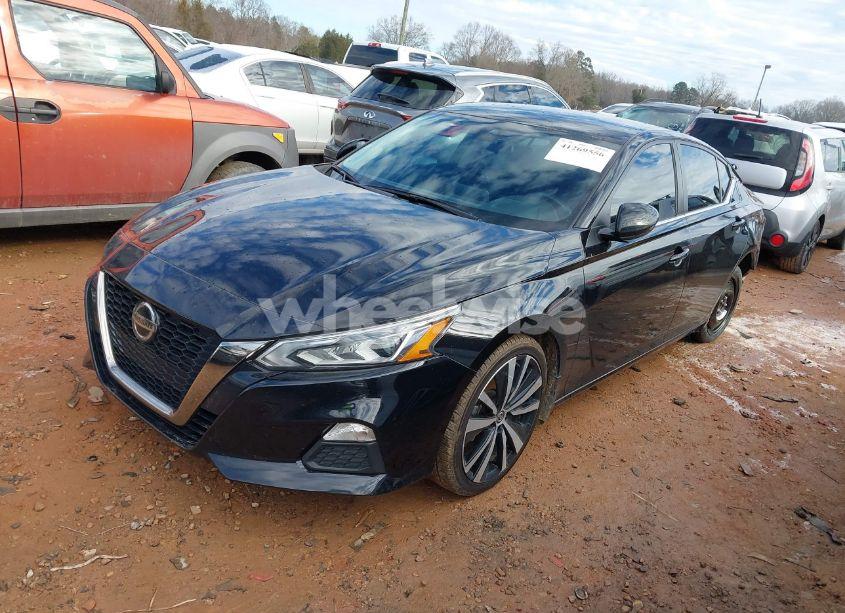 Photo 2 of 2021 Nissan Altima SR FWD (VIN 1N4BL4CVXMN406025)