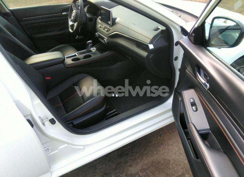 Photo 5 of 2022 Nissan Altima SR FWD (VIN 1N4BL4CVXNN311658)