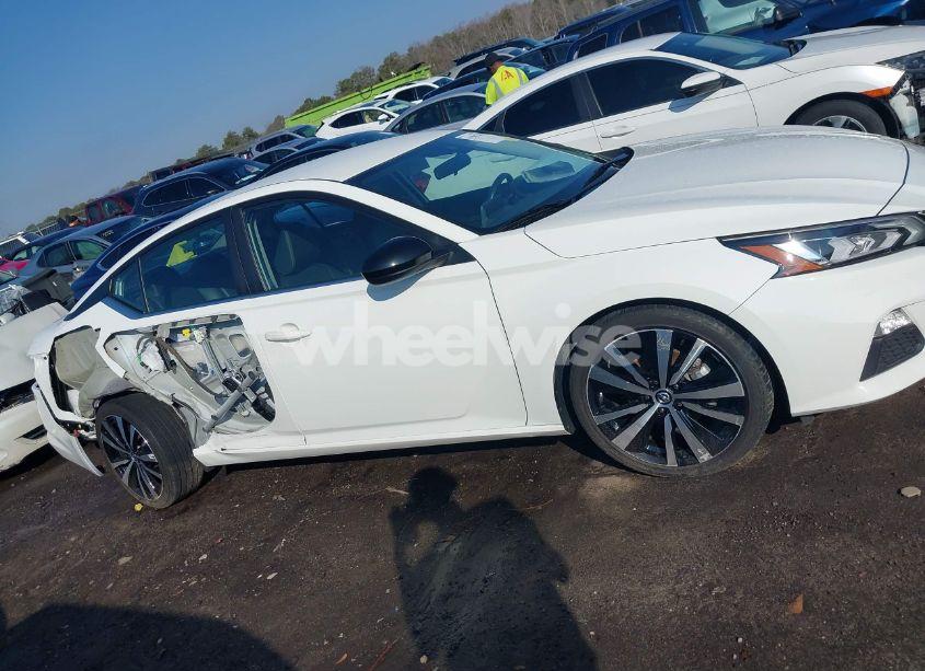 Photo 14 of 2022 Nissan Altima SR FWD (VIN 1N4BL4CVXNN331294)