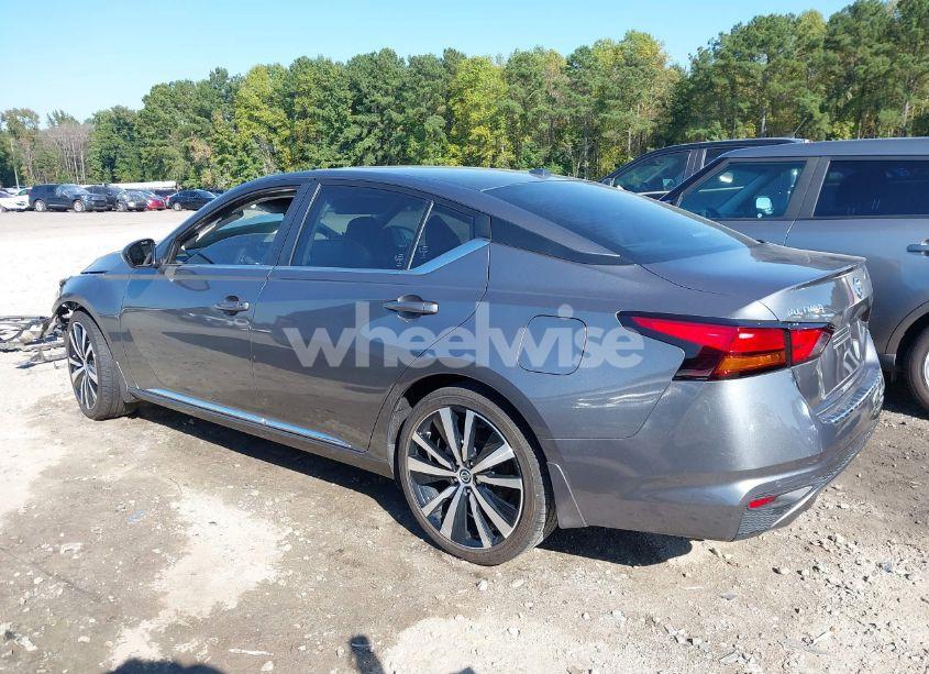 Photo 3 of 2022 Nissan Altima SR FWD (VIN 1N4BL4CVXNN343056)