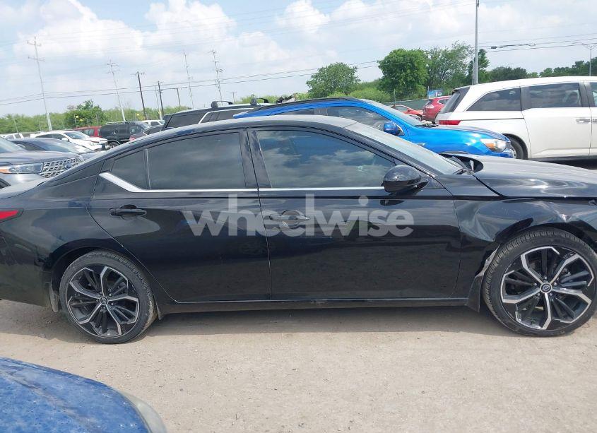 Photo 14 of 2023 Nissan Altima SR FWD (VIN 1N4BL4CVXPN303417)