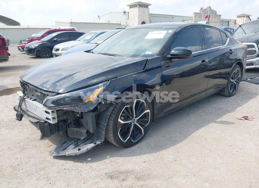 Photo 2 of 2023 Nissan Altima SR FWD (VIN 1N4BL4CVXPN303417)