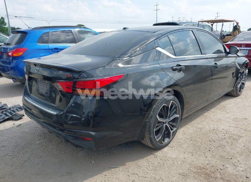 Photo 4 of 2023 Nissan Altima SR FWD (VIN 1N4BL4CVXPN303417)