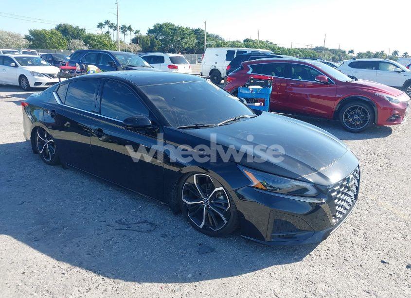 2024 Nissan Altima SR FWD (VIN 1N4BL4CVXRN312251) main photo