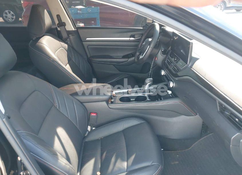 Photo 5 of 2024 Nissan Altima SR FWD (VIN 1N4BL4CVXRN312251)