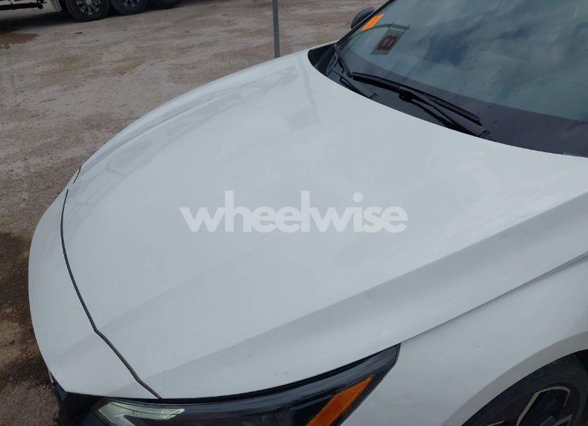 Photo 6 of 2024 Nissan Altima SR FWD (VIN 1N4BL4CVXRN315599)