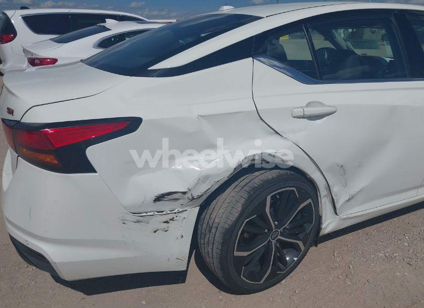 Photo 6 of 2024 Nissan Altima SR FWD (VIN 1N4BL4CVXRN367444)