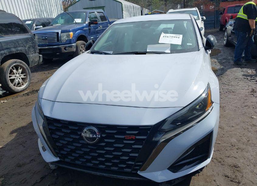 Photo 12 of 2024 Nissan Altima SR FWD (VIN 1N4BL4CVXRN370747)