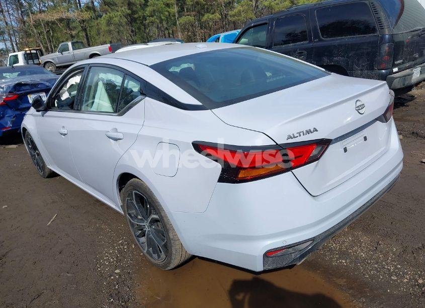 Photo 3 of 2024 Nissan Altima SR FWD (VIN 1N4BL4CVXRN370747)