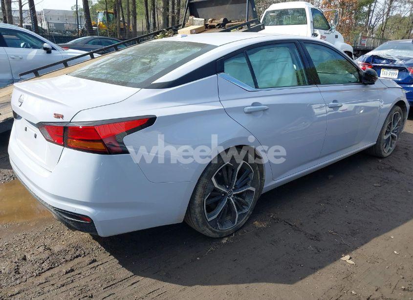 Photo 4 of 2024 Nissan Altima SR FWD (VIN 1N4BL4CVXRN370747)