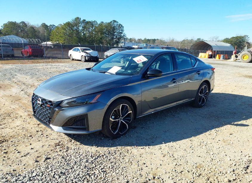 Photo 2 of 2024 Nissan Altima SR FWD (VIN 1N4BL4CVXRN386382)