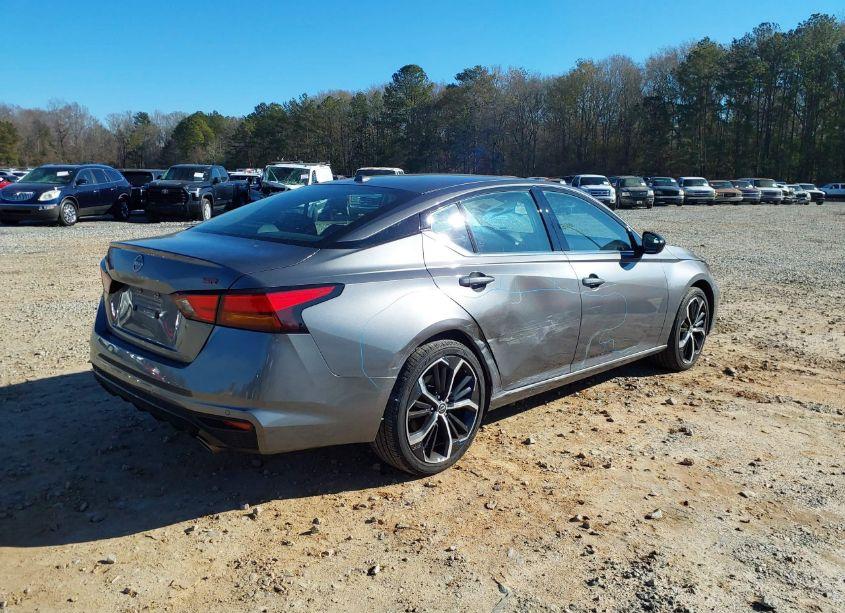 Photo 4 of 2024 Nissan Altima SR FWD (VIN 1N4BL4CVXRN386382)