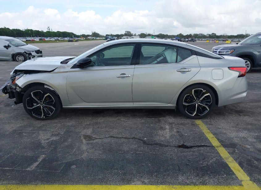 Photo 15 of 2024 Nissan Altima SR FWD (VIN 1N4BL4CVXRN393154)