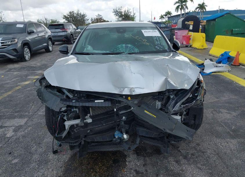 Photo 6 of 2024 Nissan Altima SR FWD (VIN 1N4BL4CVXRN393154)