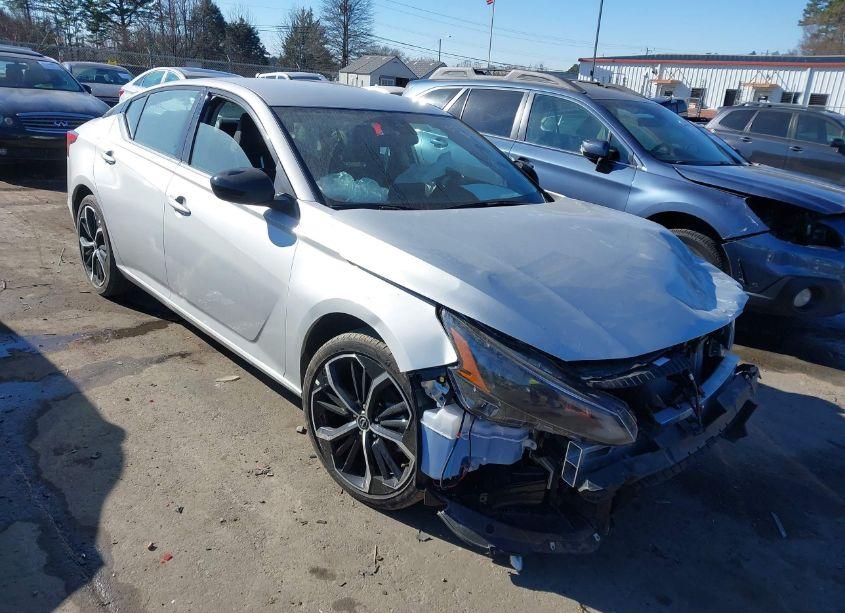 2024 Nissan Altima SR FWD (VIN 1N4BL4CVXRN399455) main photo