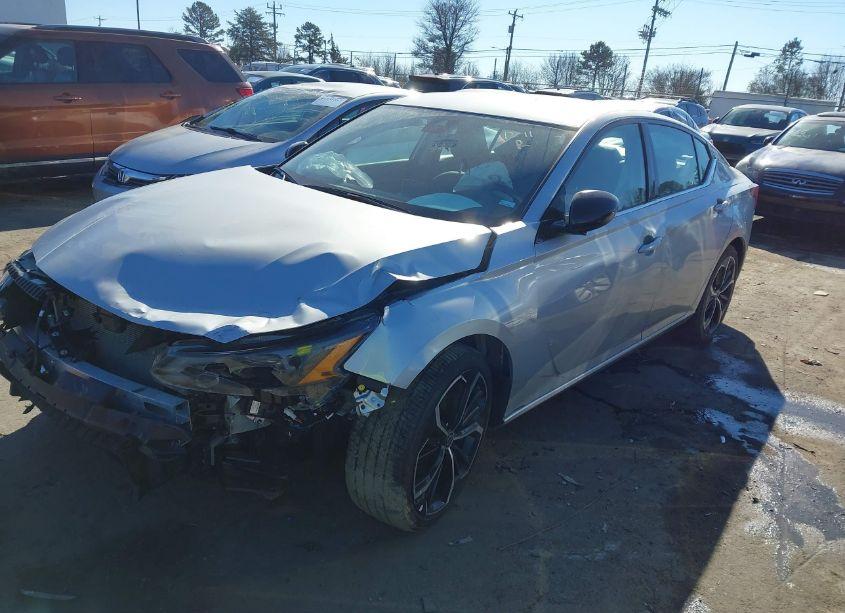 Photo 2 of 2024 Nissan Altima SR FWD (VIN 1N4BL4CVXRN399455)