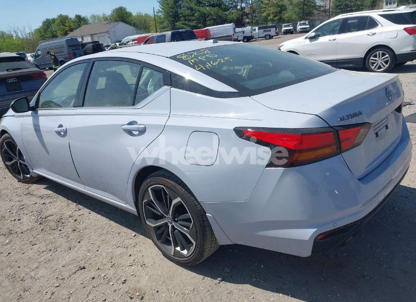 Photo 3 of 2024 Nissan Altima SR FWD (VIN 1N4BL4CVXRN400409)