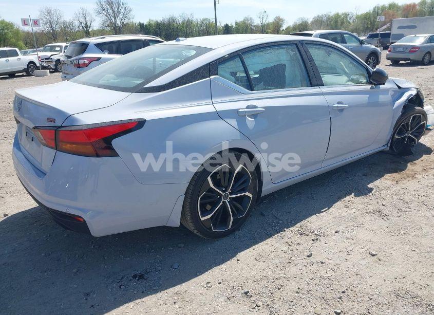 Photo 4 of 2024 Nissan Altima SR FWD (VIN 1N4BL4CVXRN400409)