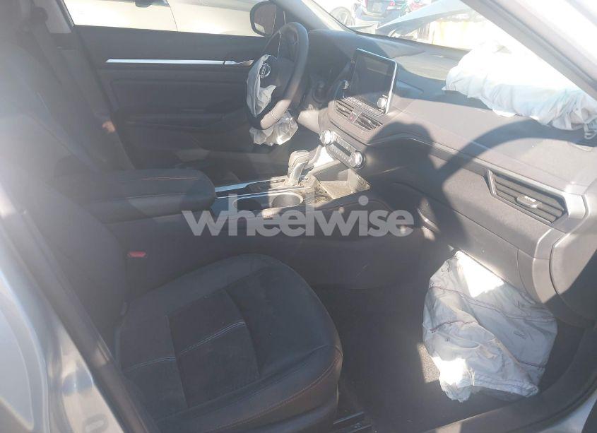 Photo 5 of 2024 Nissan Altima SR FWD (VIN 1N4BL4CVXRN416397)