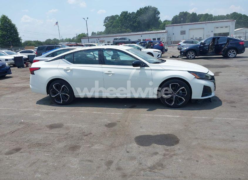 Photo 13 of 2025 Nissan Altima SR FWD (VIN 1N4BL4CVXSN307301)