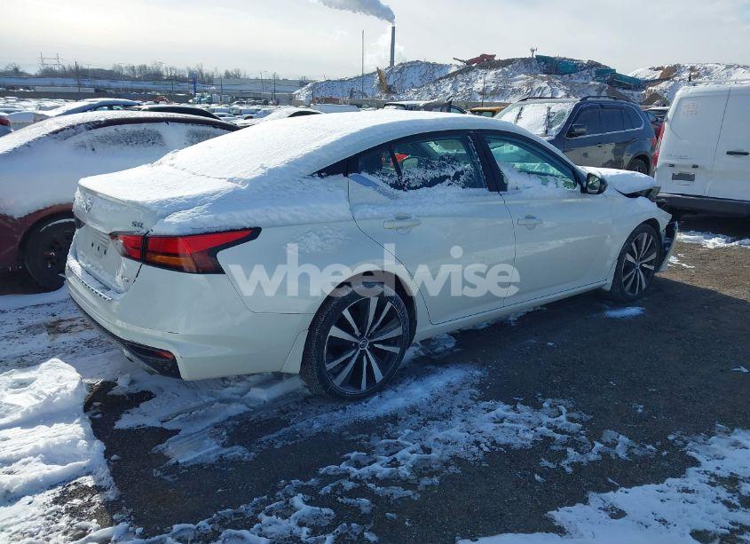 Photo 4 of 2019 Nissan Altima 2.5 SR (VIN 1N4BL4CW0KC182555)