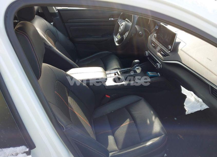 Photo 5 of 2019 Nissan Altima 2.5 SR (VIN 1N4BL4CW0KC182555)