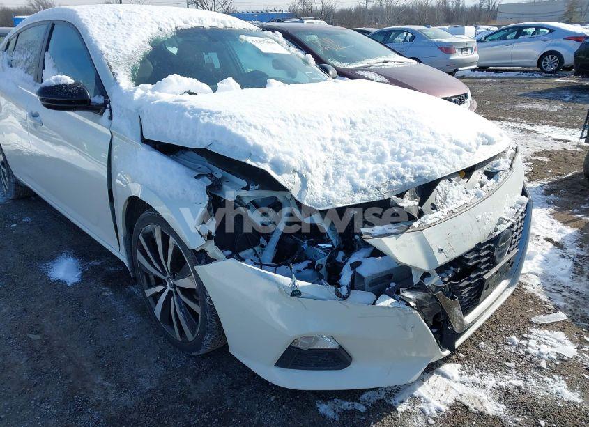 Photo 6 of 2019 Nissan Altima 2.5 SR (VIN 1N4BL4CW0KC182555)