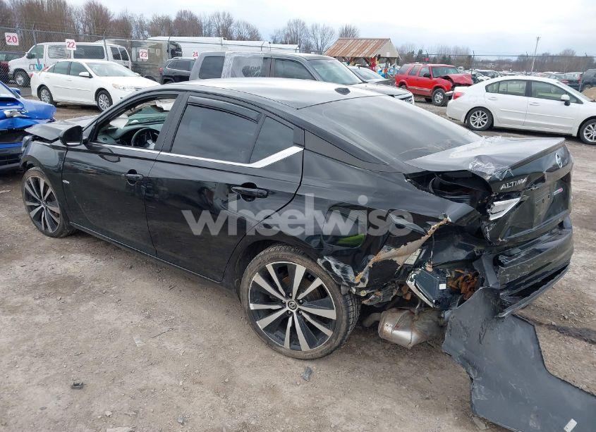 Photo 3 of 2019 Nissan Altima 2.5 SR (VIN 1N4BL4CW0KN303797)