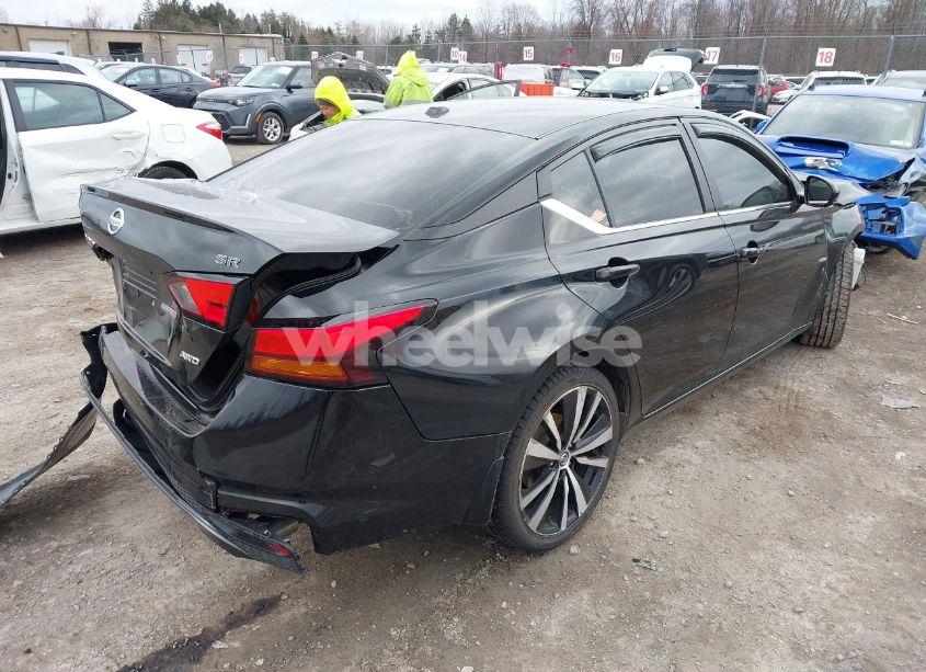 Photo 4 of 2019 Nissan Altima 2.5 SR (VIN 1N4BL4CW0KN303797)