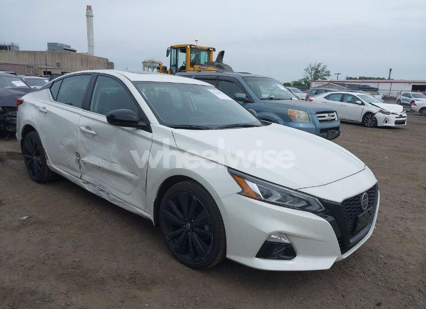 2022 Nissan Altima SR INTELLIGENT AWD (VIN 1N4BL4CW0NN385180) main photo